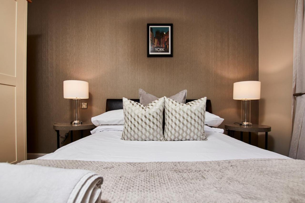 Vikings Apartment With Private Parking & Terrace Йорк Экстерьер фото