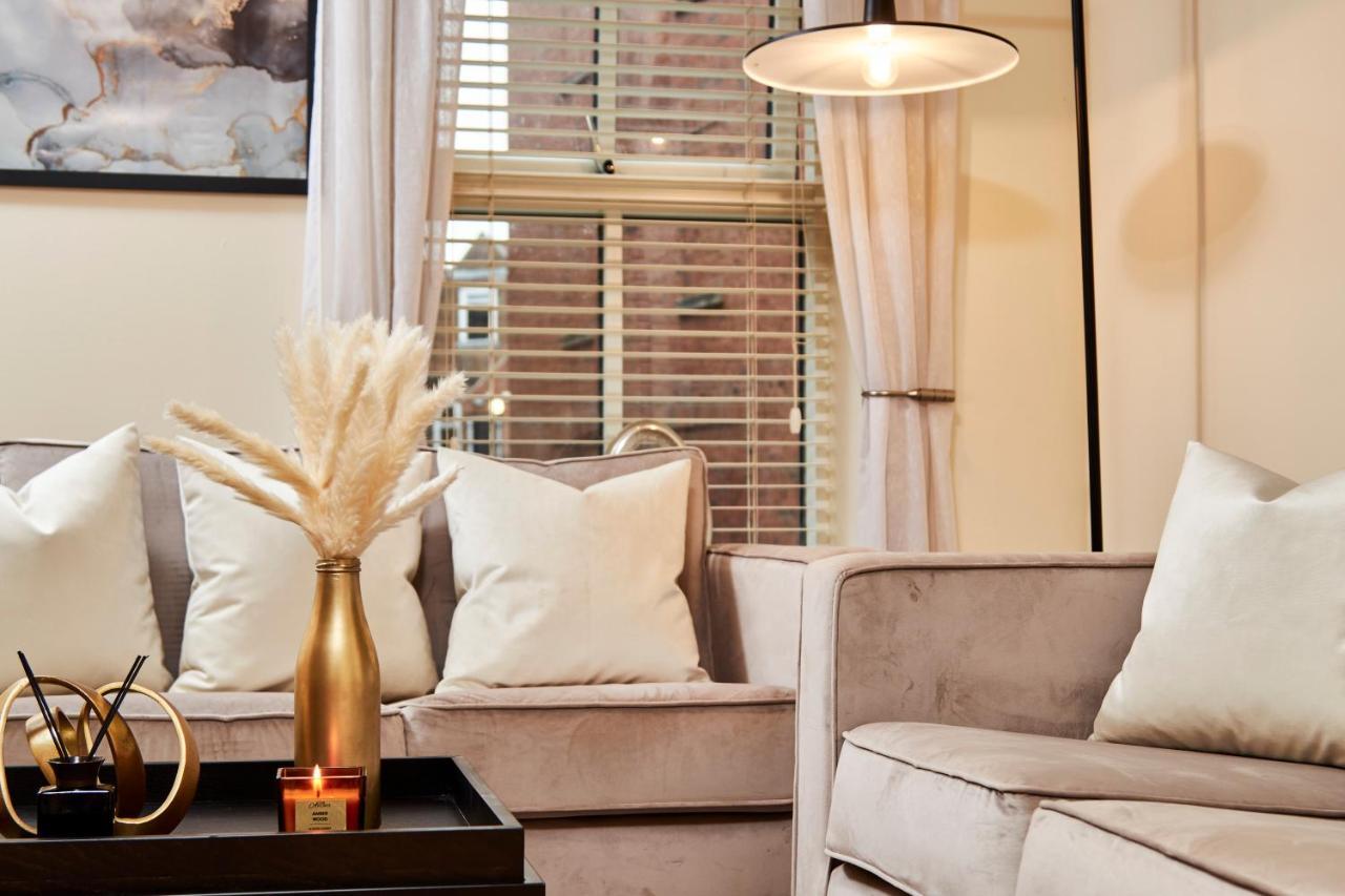 Vikings Apartment With Private Parking & Terrace Йорк Экстерьер фото