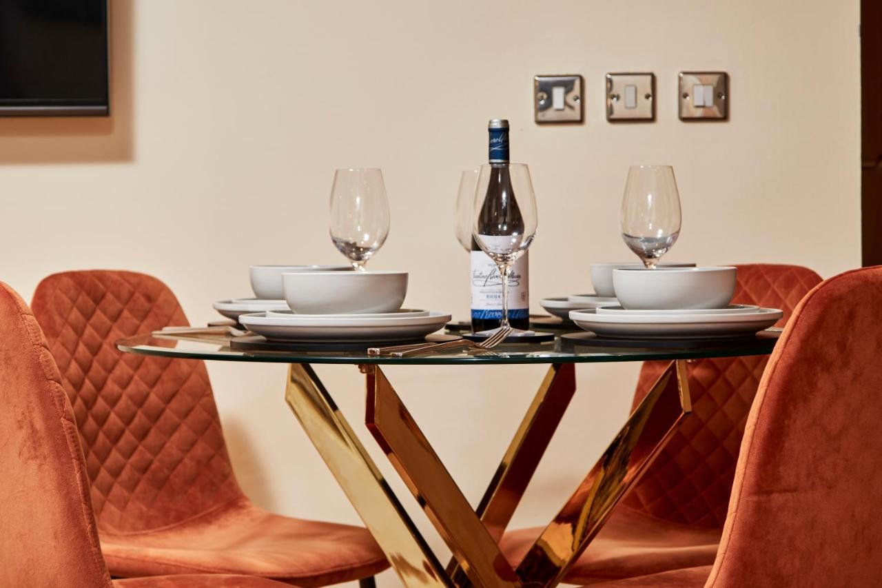 Vikings Apartment With Private Parking & Terrace Йорк Экстерьер фото